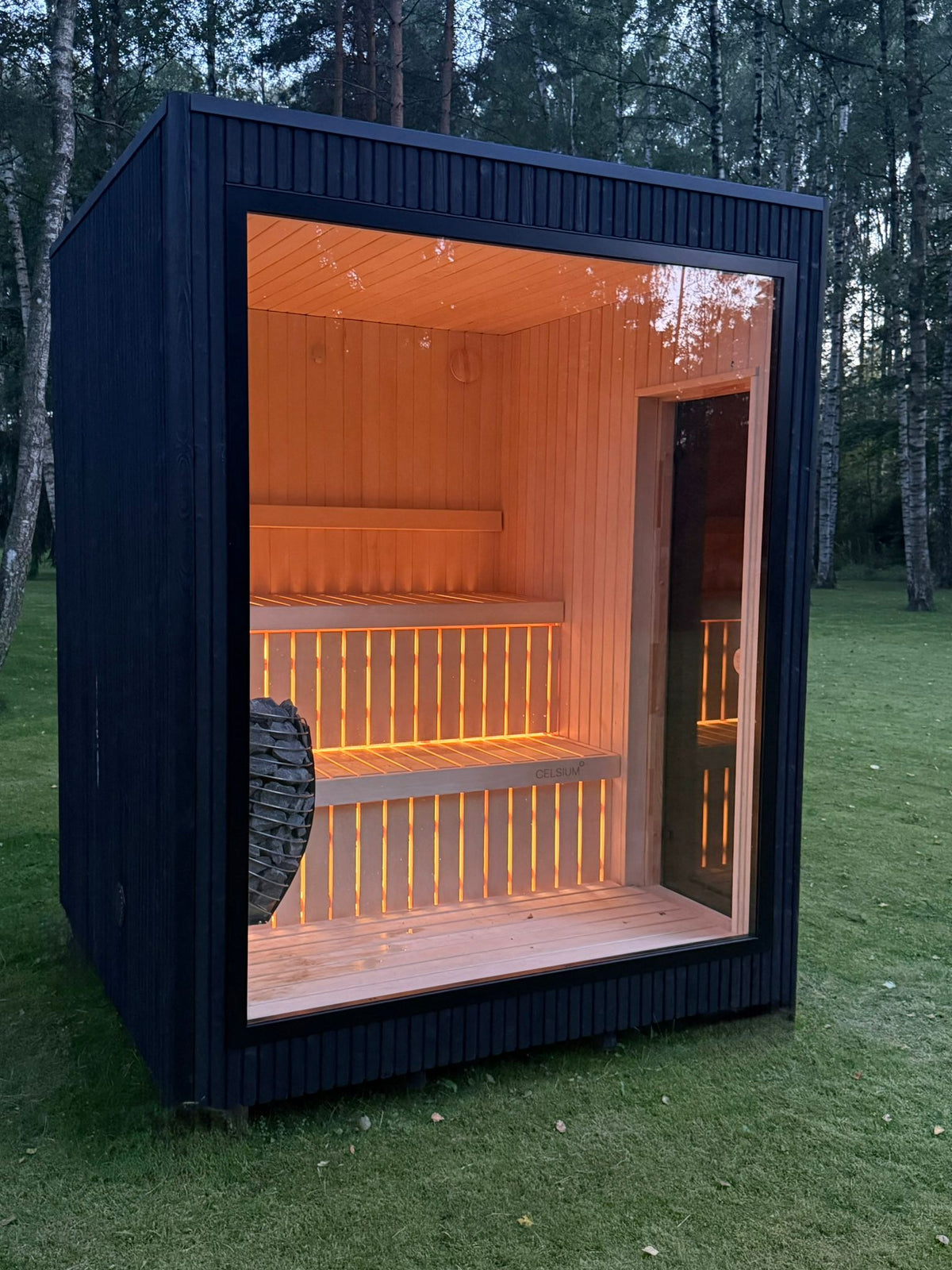 Jonas Classic Sauna - Outdoor Wellness & Comfort
